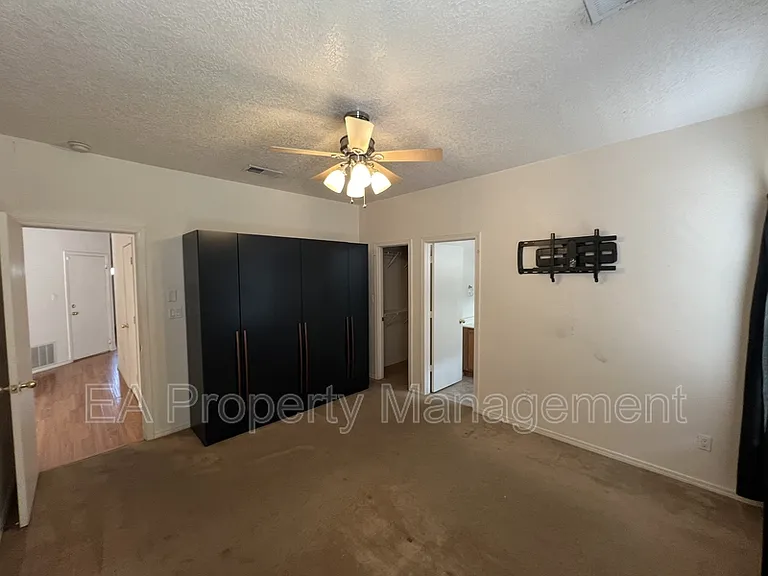 2605 Sarita Ave NW — Photo 7