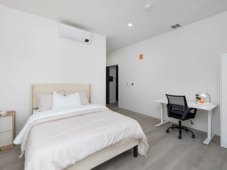 Polaris Lux — Photo 6