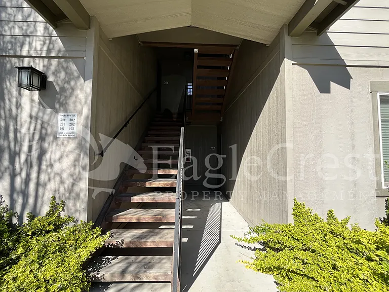 2121 S 2nd Ave #301 — Photo 7