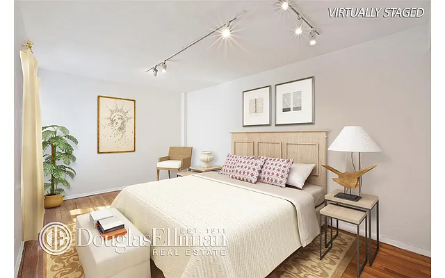 Sold by Douglas Elliman | media 16