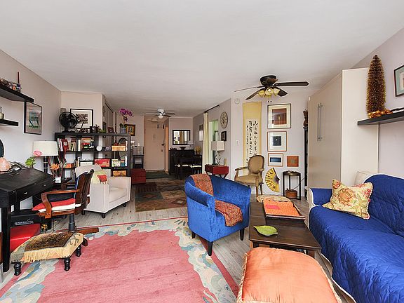 3rd image of 125-10 Queens Blvd #725