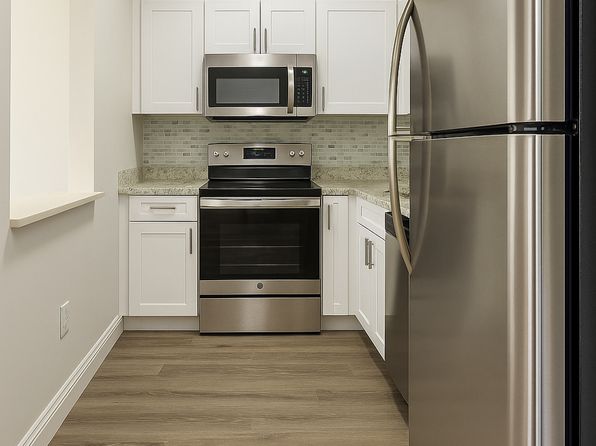 537 S Sequoia Dr #5B