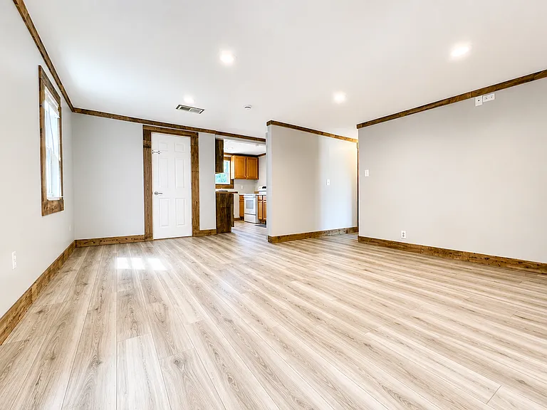 20743 Marie Ave — Photo 4