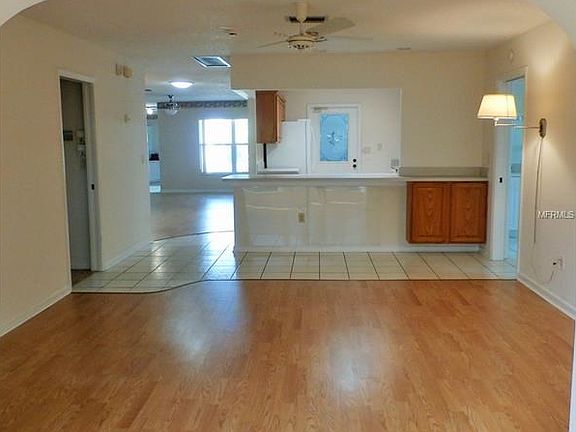 5th image of 319 Green Manor Dr