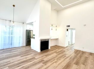 839 N Hayworth Ave APT 201, Los Angeles, CA 90046