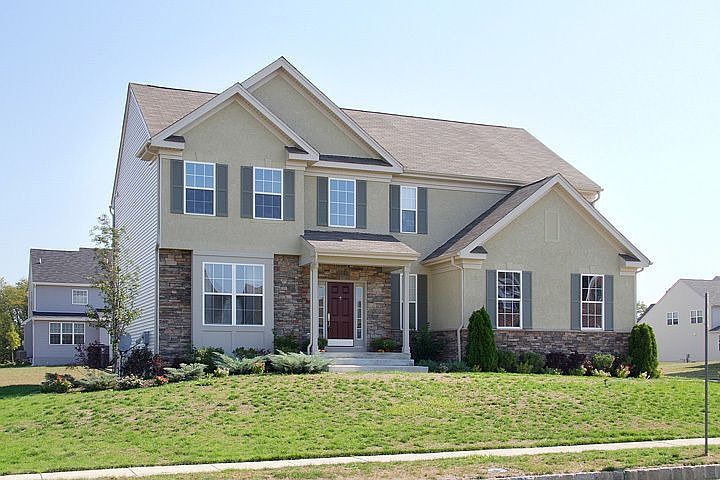 Gorgeous 4 Bedroom Home In Desirable Logan Twp.