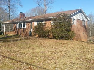 1929 Old Hollow Rd, Walkertown, NC 27051