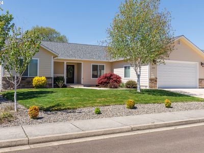 430 Serengeti Dr, Winston, OR, 97496