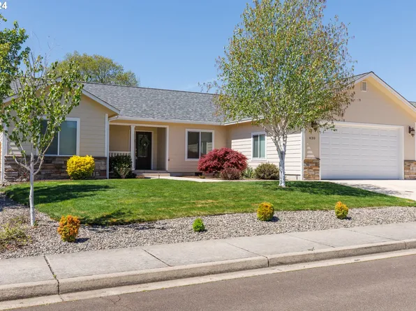 430 Serengeti Dr, Winston, OR 97496