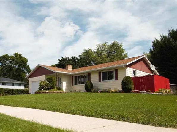 709 Acewood Blvd, Madison, WI 53714