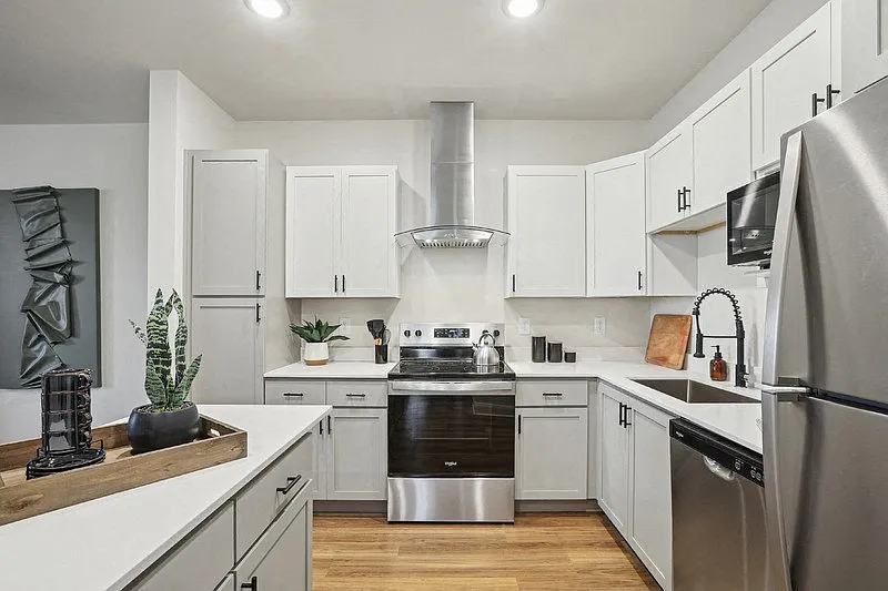 Elevate Rocky River — Photo 2