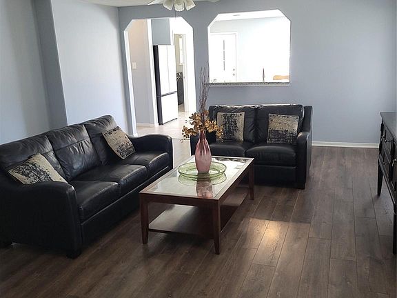 5th image of 727 Slate Valley Ln