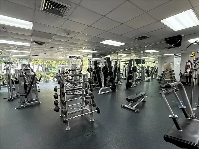 850 N Miami Ave #W-1806 — Photo 24
