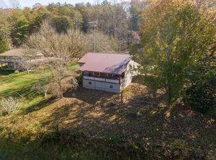 438 Lance Cove Rd, Hayesville, NC 28904