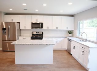 2025 Christie Ln, Carrollton, TX 75007