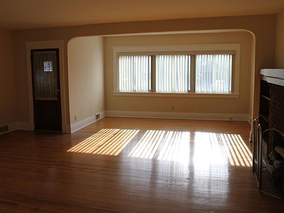 4th image of 37 N Park Ave