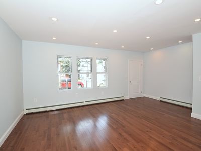 114-13 203rd St, Saint Albans, NY, 11412