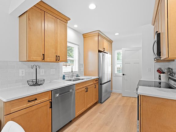 3rd image of 514 7th St NW