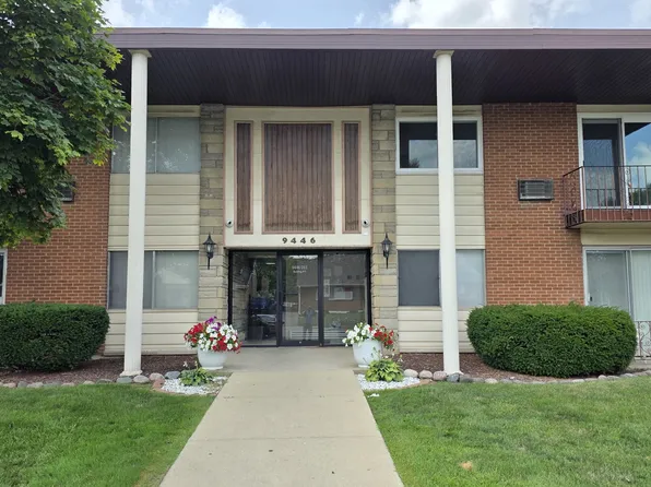 9446 Dee Rd APT 2E, Des Plaines, IL 60016