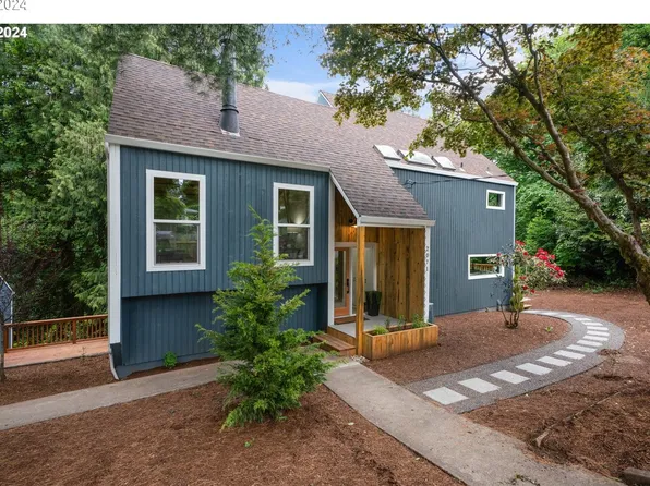 2071 SW Pattulo Way, West Linn, OR 97068