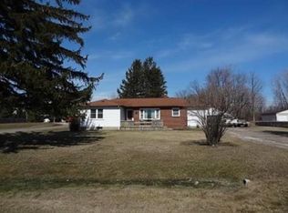 4072 Keewahdin Rd, Fort Gratiot, MI 48059