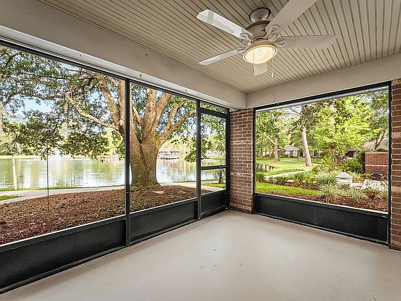 3rd image of 4560 Middleton Park Cir E