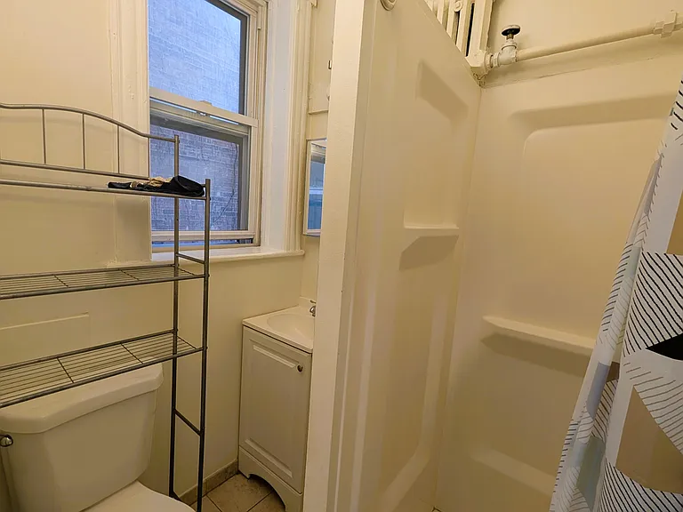 48 Broadway #D — Photo 9
