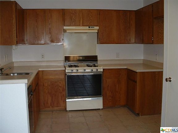 4th image of 1001 Meadowcreek Dr