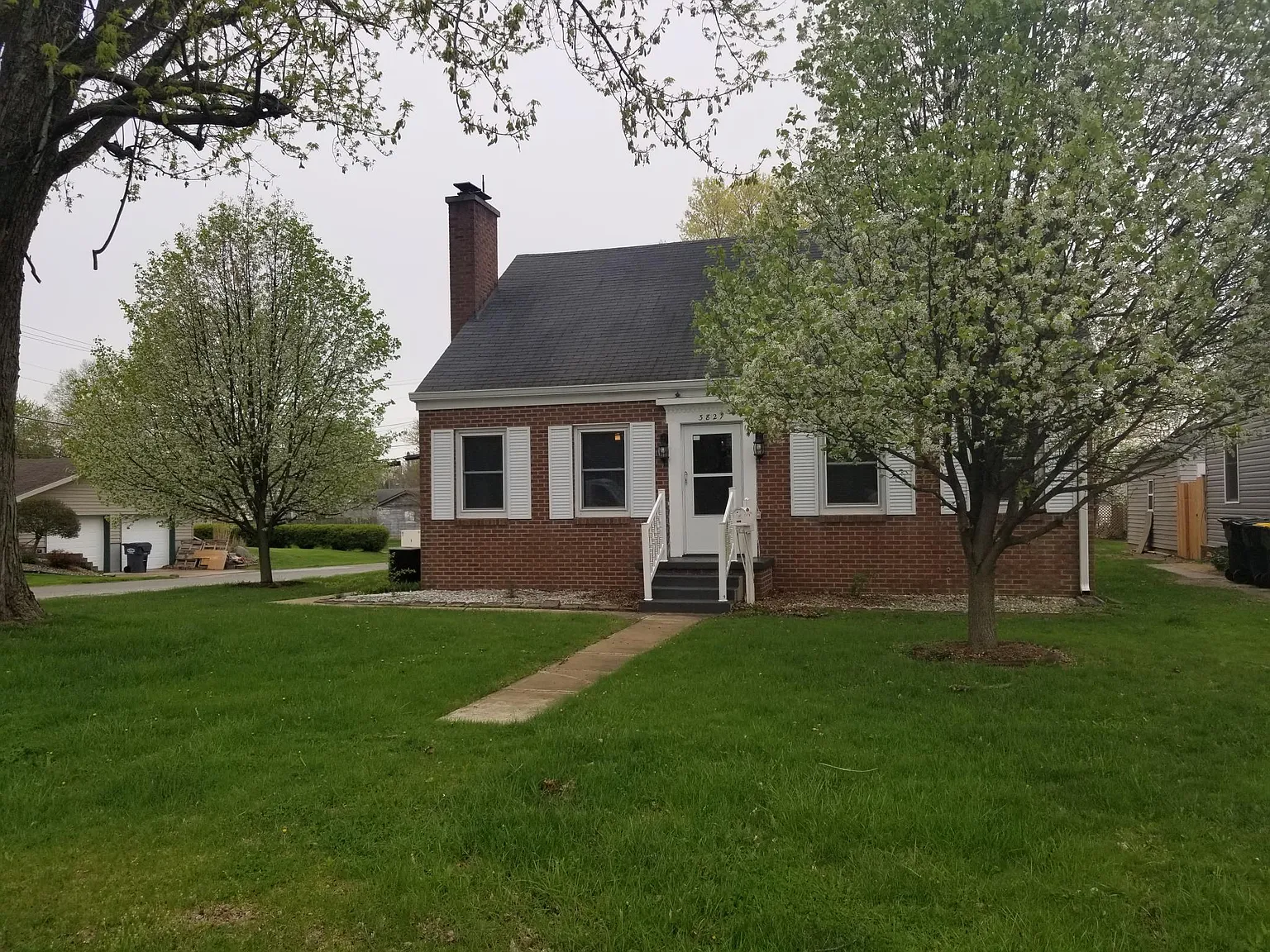 3 bed, 3645 sqft, $1,425 — Photo 4