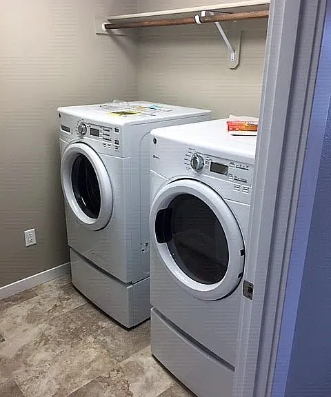 1831 NE Kristi Ct — Photo 17