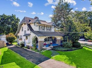 564 Wahnetah Dr, Bound Brook, NJ 08805