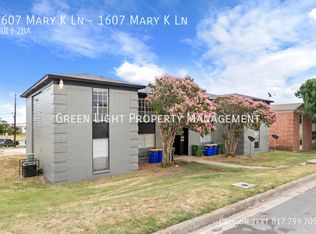 1607 Mary K Ln, White Settlement, TX 76108