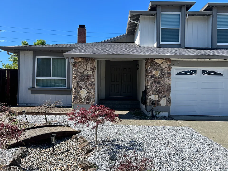 111 Santa Rosa Pl