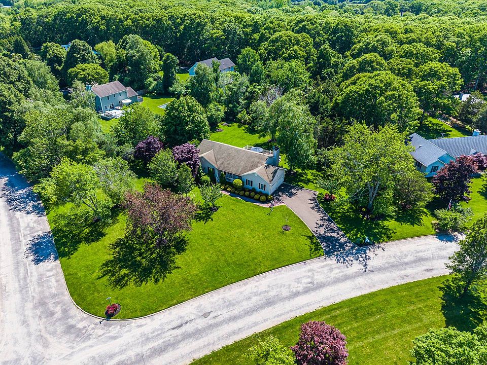 1st image of 575 Willow Dr