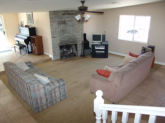 4th image of 1637 S Charlotte Ave