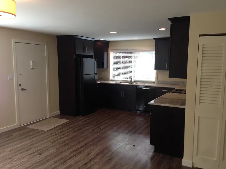 H04619mq -Ref Mari Don Apts — Photo 10