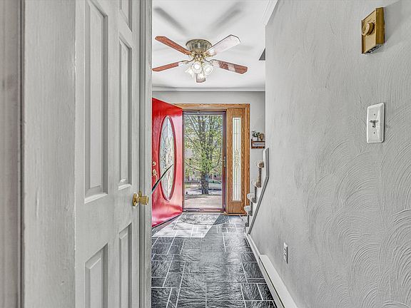 3rd image of 1336 Deer Run Dr
