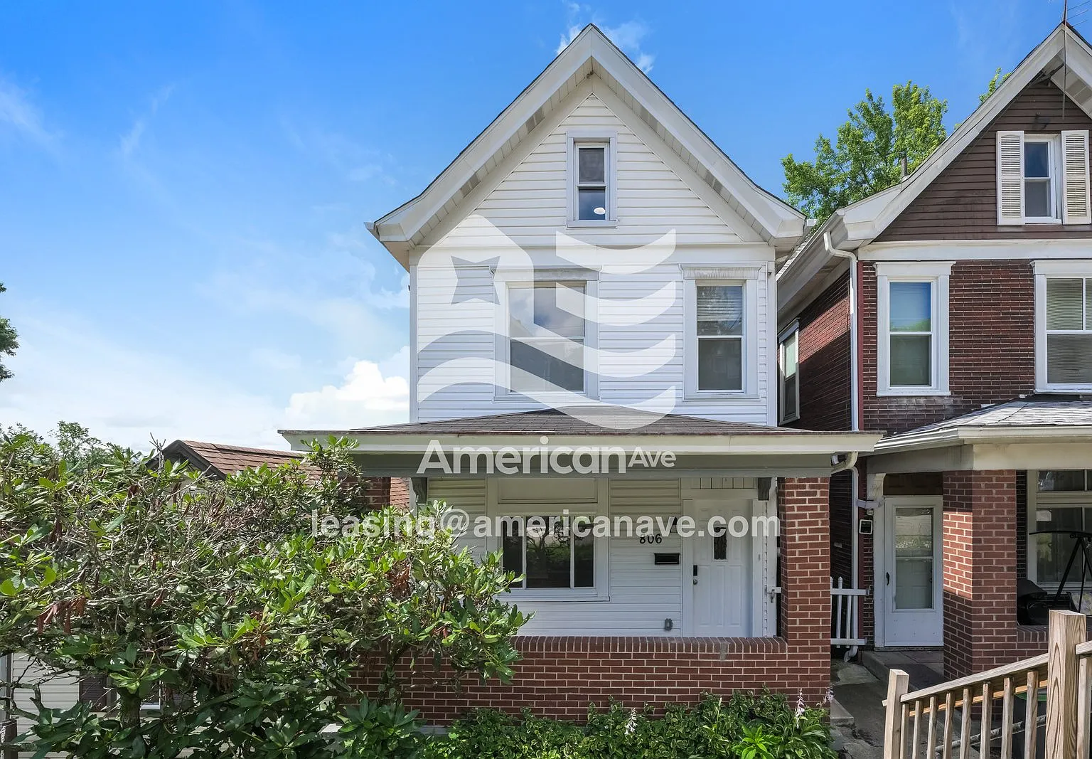 2 bed, 1.5 bath, 1060 sqft, $947 — Photo 1