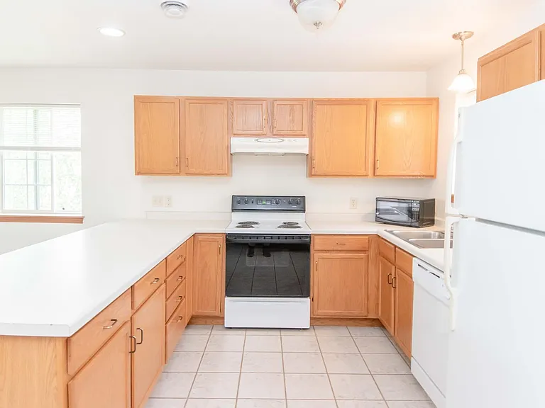 1323 Rose Marie St #2 — Photo 9