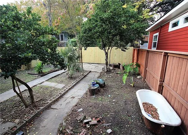 1518 S Carrollton Ave — Photo 9