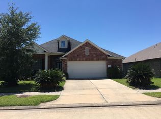 71 Rodeo Dr, Manvel, TX 77578