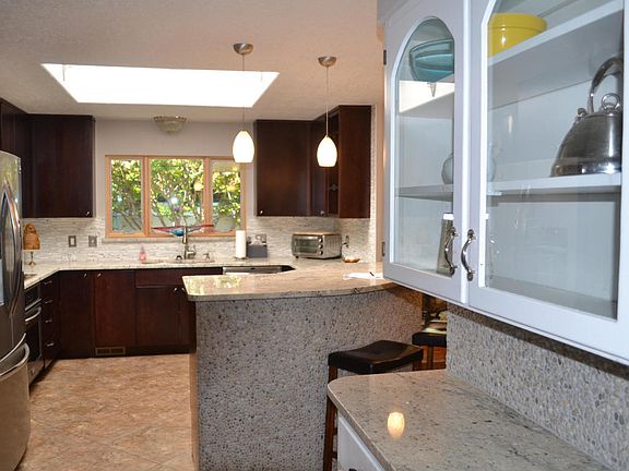 3rd image of 807 McDuffie Cir NE