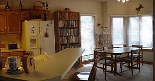 4th image of 908 Killarney Dr