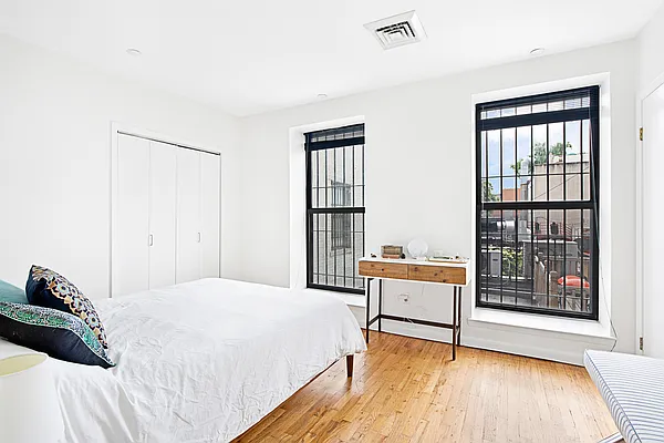 Sold by Compass | media 6