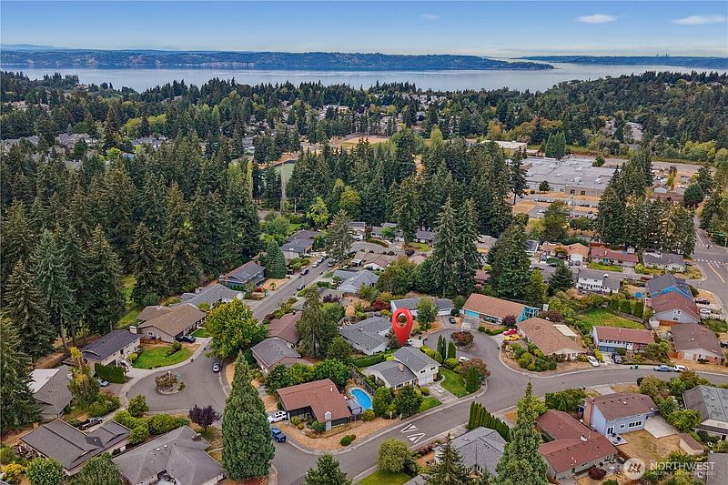 3rd image of 32125 27th Avenue SW