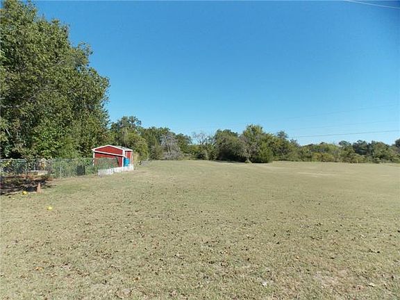 5th image of 312 Spring Creek Dr