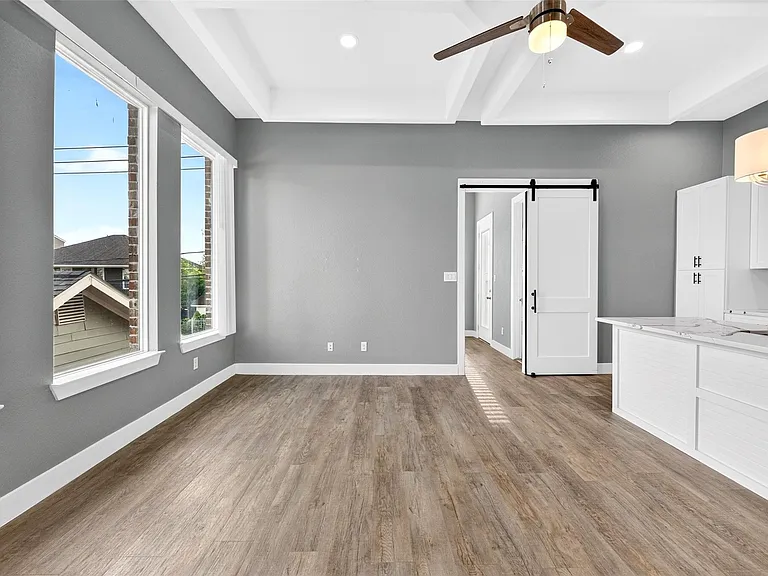 2310 Detering St #B — Photo 12