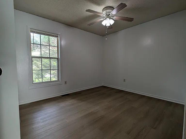 14406 Winnpenny Ln — Photo 15