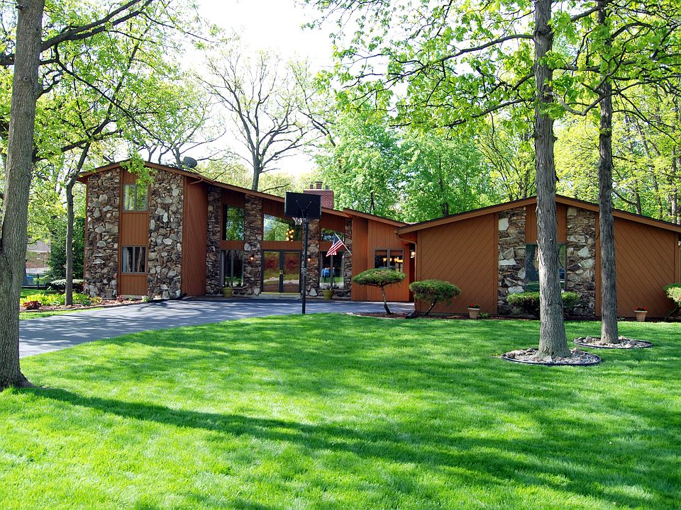 1st image of 822 Graegin Pl