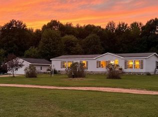 2233 S Wisner Ave, Fremont, MI 49412